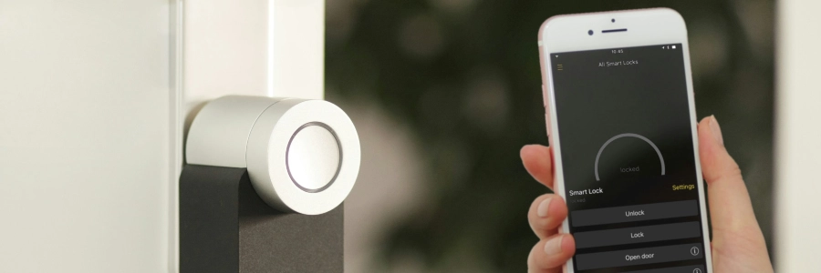 smartphone and smart lock